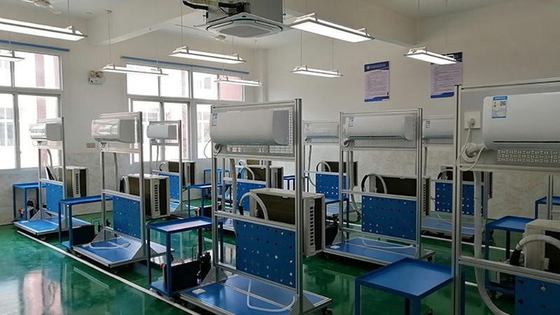 全封闭螺杆式冷水机组：高效节能的制冷利器